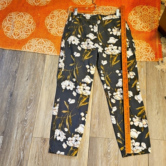 Abercrombie & Fitch Floral Ankle Pants - Black and White - Picture 5 of 5